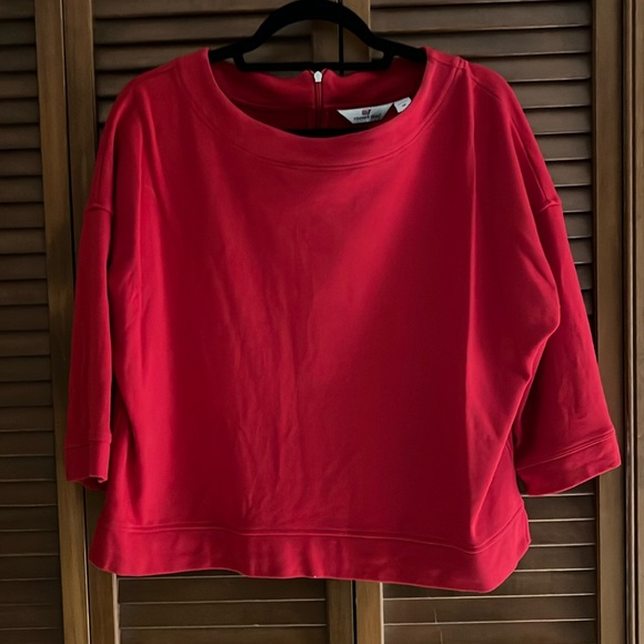 Vineyard Vines top - Picture 1 of 3